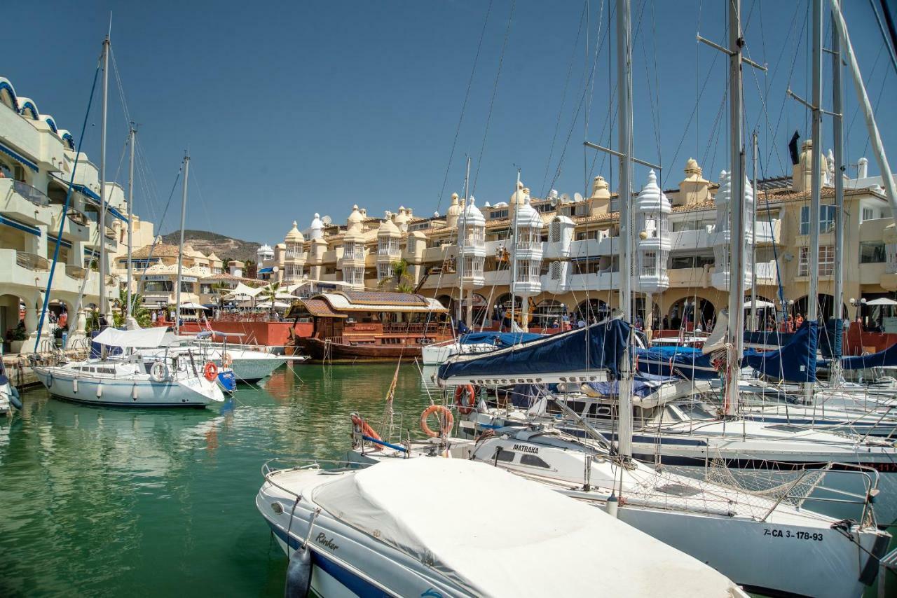 Happy Puerto Marina Lägenhet Benalmádena Exteriör bild